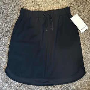 Lululemon on the fly skirt black